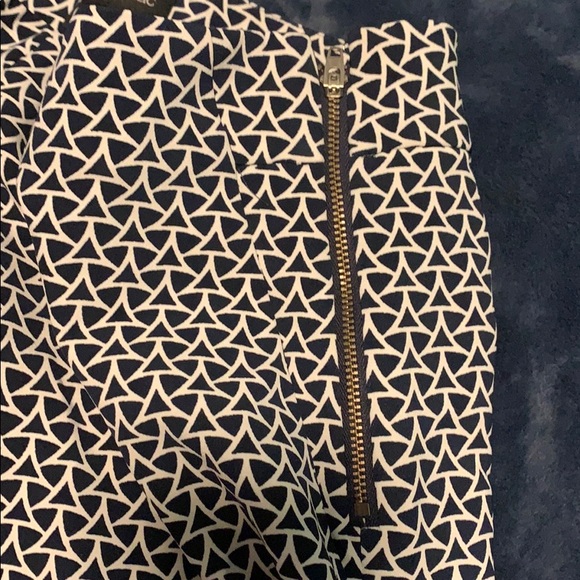 BANADA REPUBLIC SHORTS - Picture 3 of 3